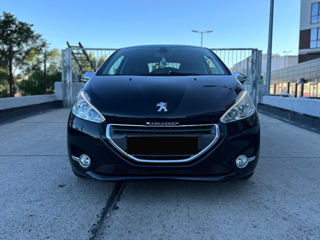 Peugeot 208 foto 3