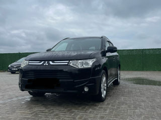 Mitsubishi Outlander foto 14