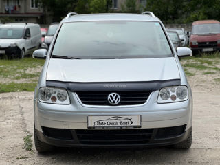 Volkswagen Touran foto 5