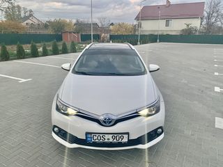 Toyota Auris foto 4