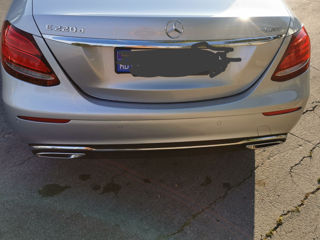Mercedes E-Class foto 2