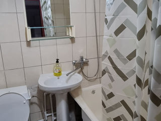 Apartament cu 2 camere, 40 m², Buiucani, Chișinău foto 3