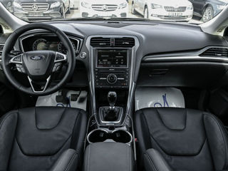 Ford Mondeo foto 6