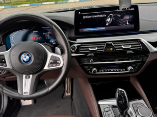 BMW 5 Series foto 15