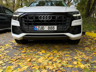 Audi Q8 foto 10