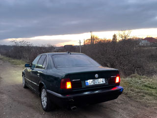 BMW 5 Series foto 8