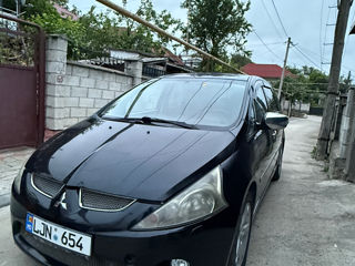 Mitsubishi Grandis foto 0