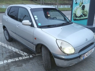 Daihatsu Sirion foto 6