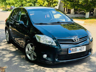 Toyota Auris foto 2