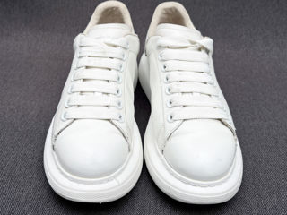 Alexander McQueen Oversized Sneakers. Размер 38. Оригинал. В хорошем состоянии. foto 4