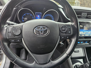 Toyota Auris foto 13