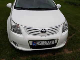 Toyota Avensis foto 5