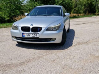 BMW 5 Series фото 7
