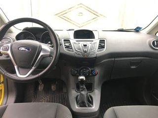 Ford Fiesta foto 4