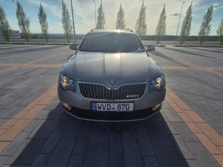 Skoda Superb foto 4