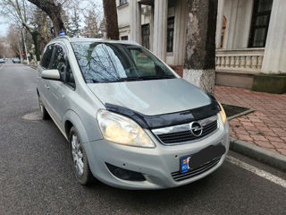 Opel Zafira foto 2