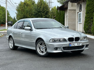 BMW 5 Series foto 3