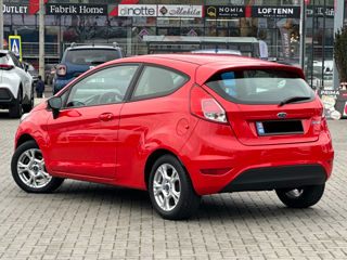 Ford Fiesta foto 5