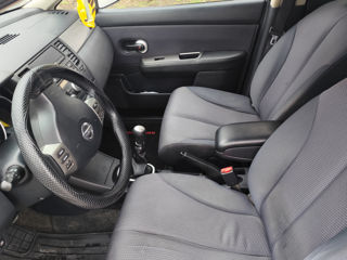 Nissan Tiida foto 5