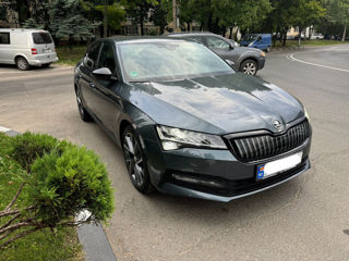 Skoda Superb foto 2