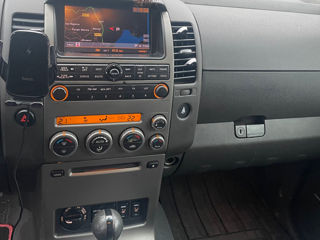 Nissan Pathfinder foto 8