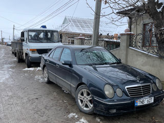 Mercedes E-Class foto 7