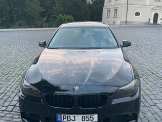 BMW 5 Series foto 2