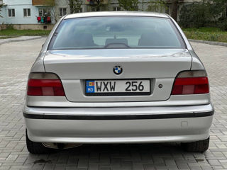 BMW 5 Series foto 6