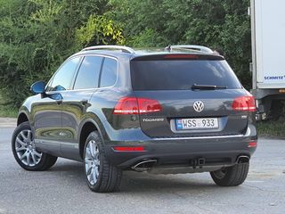 Volkswagen Touareg foto 3