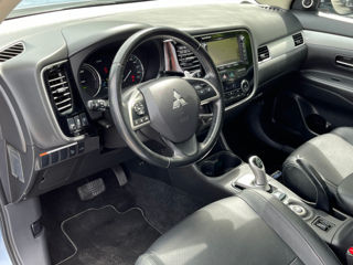 Mitsubishi Outlander foto 8