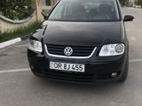 Volkswagen Touran foto 1