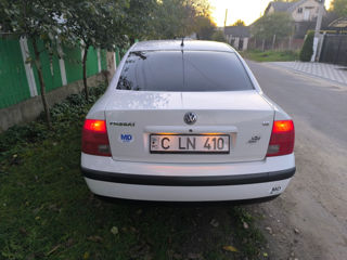 Volkswagen Passat foto 3