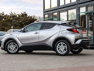 Toyota C-HR foto 2