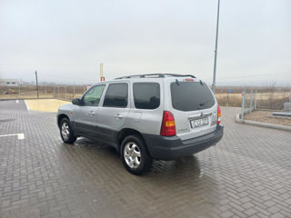 Mazda Tribute foto 10