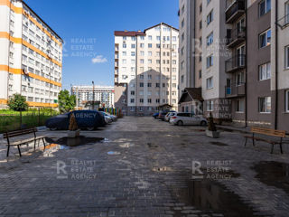 Apartament cu 3 camere, 95 m², Durlești, Chișinău foto 2