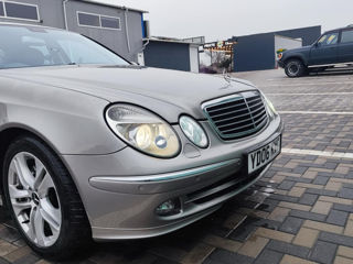 Mercedes E-Class foto 8