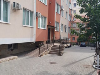 Apartament de vânzare, Chișinău, sec. Telecentru, bloc nou, 2 odăi cu living și garaj, 77 m2, et.4 foto 10