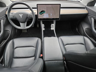 Tesla Model 3 foto 6