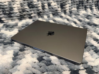 Macbook Pro 14 (M2 PRO) foto 2