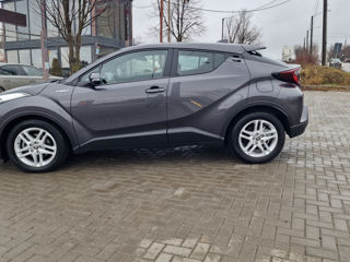 Toyota C-HR foto 4