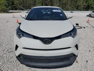 Toyota C-HR foto 2