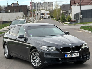 BMW 5 Series foto 1