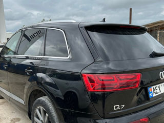 Audi Q7 foto 1