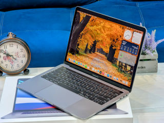 MacBook Pro 13 Retina 2019 (Core i5 8279u/8Gb Ram/256Gb SSD/Iris Graphics/269 Cycles/13.3" Retina) foto 5