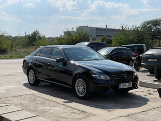 Mercedes E-Class foto 1