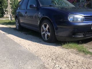 Volkswagen Golf foto 1