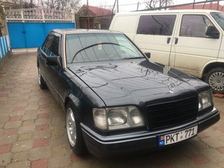 Mercedes E Class foto 8