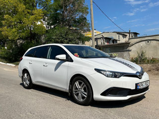 Toyota Auris foto 1