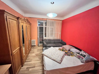 Apartament cu 2 camere, 60 m², Centru, Chișinău foto 2