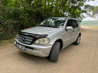 Mercedes M-Class foto 2